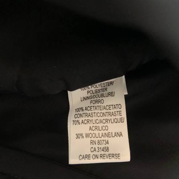 BCBG Lightweight Black Puffer Jacket - Picture 5 of 5